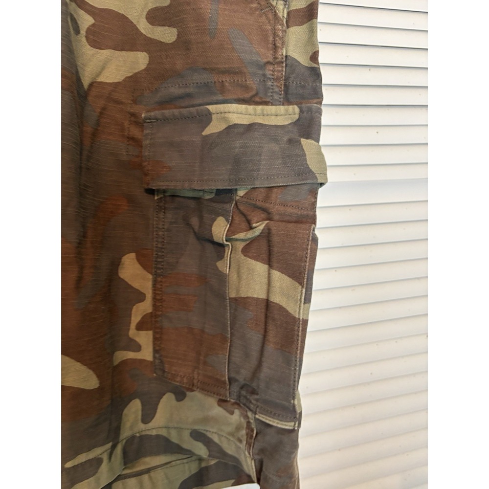 Levi's Camouflage Cargo Shorts Men's 40x9 100 % Cotton Outdoor Hiking Military - Picture 9 of 15